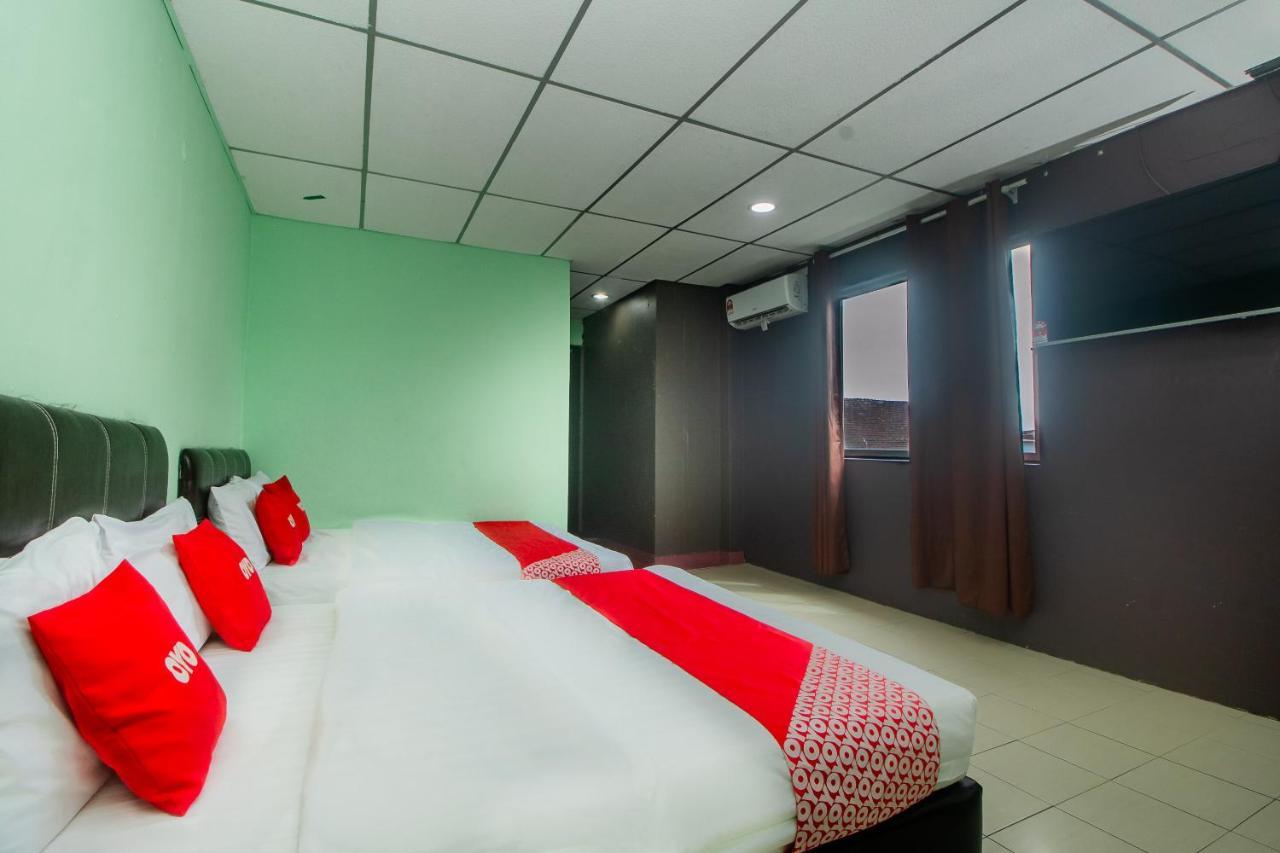 Oyo 90124帕央普里巴鲁酒店 Sarikei 外观 照片