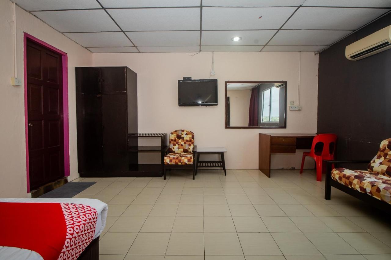 Oyo 90124帕央普里巴鲁酒店 Sarikei 外观 照片